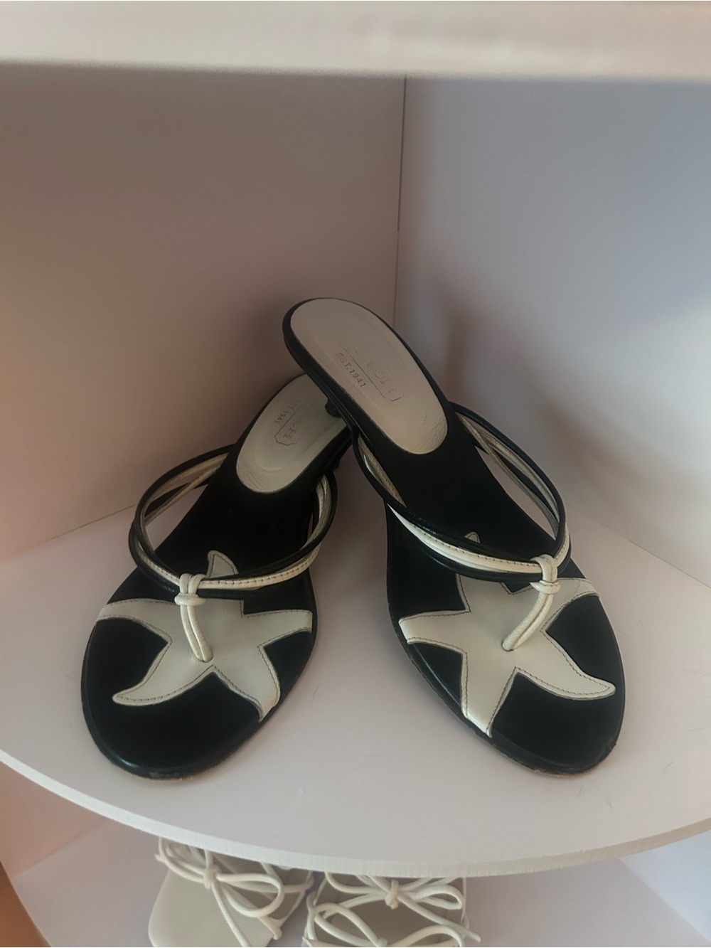 Coach carleen starfish sandal/kitten heel